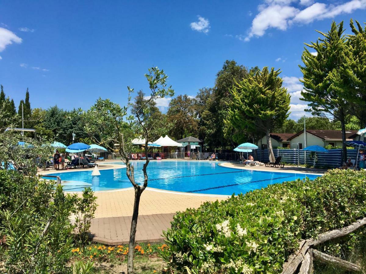 Chalets Tuscany เวียเรจโจ ภายนอก รูปภาพ