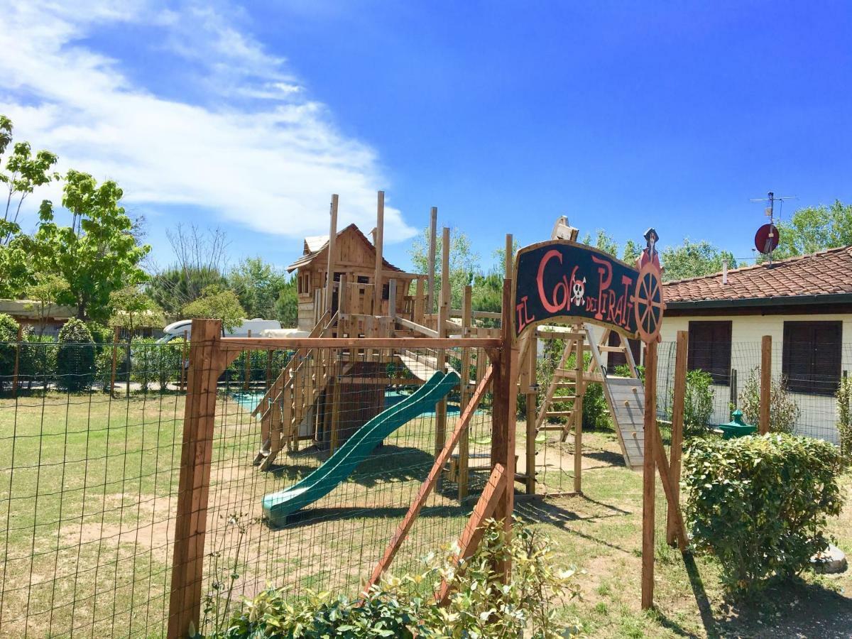 Chalets Tuscany เวียเรจโจ ภายนอก รูปภาพ